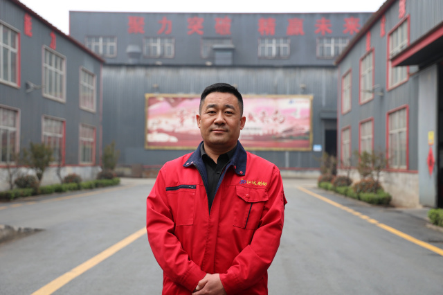今日龍口丨江達汽配總經(jīng)理牛純強：“攀高枝”創(chuàng)新使大勁回報社會